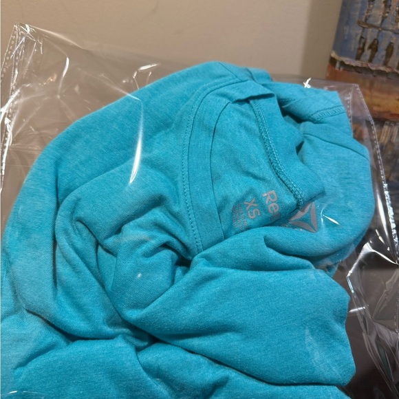 Reebok Turquoise Crew Neck Long Sleeve Tee - Picture 2 of 4